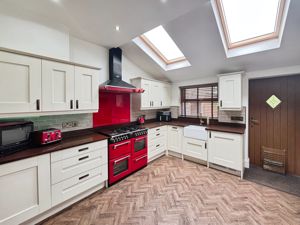 Kitchen- click for photo gallery